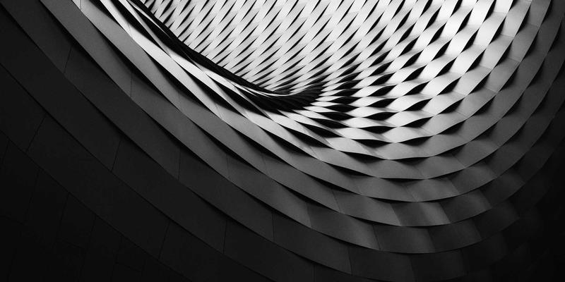 专业军规装备与生存装备：从战术使命到野外求生的装备哲学