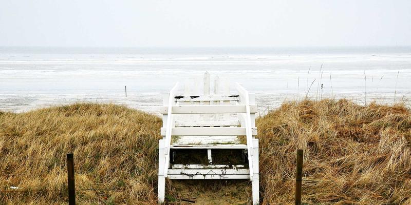 从战术装备到生存装备：军用复合材料与隐身涂层如何重塑航空科技前沿